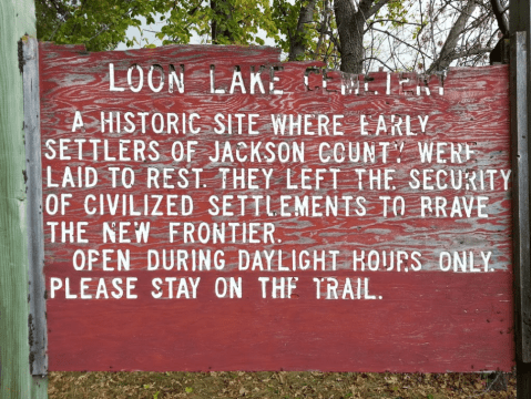 Discover The Haunted And Spooky Loon Lake Cemetery In Minnesota