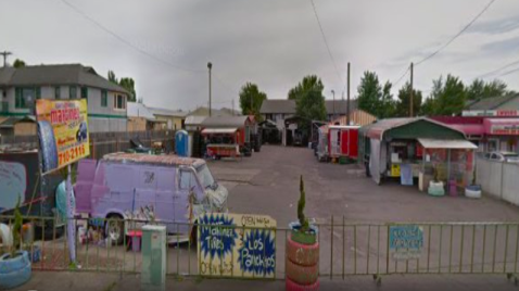 Find Delicious Tacos In Oregon Next To A Tire Store At La Carreta De Mi Tierra For An Unexpected Snack