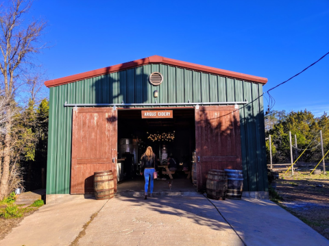 Visit These 4 Charming Cider Mills In Texas For A Grown-Up Fall Treat