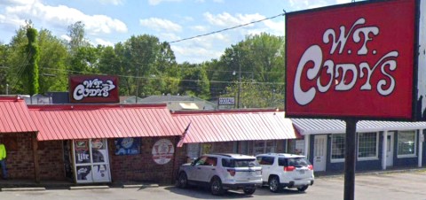 The 1-Pound Sandwiches From W.F. Cody’s In Missouri Will Fill You Up