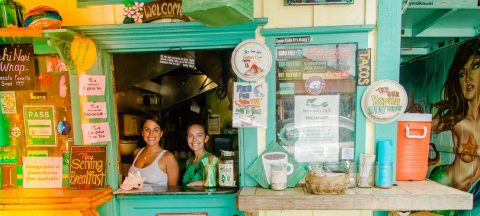 Sit Outside And Enjoy The Scrumptious Seafood Served At Mermaids Cafe In Hawaii