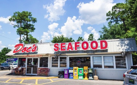 The Plates Are Piled High With Seafood At The Delicious Doc's Seafood Shack & Oyster Bar In Alabama