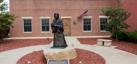 6 Inspiring Ways That Wyoming Women Made History