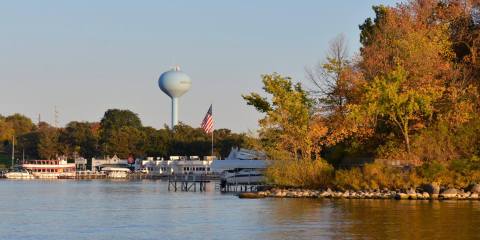 8 Things To Do In The Iowa Great Lakes Region This Fall