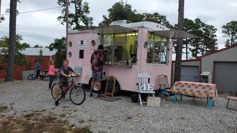 The Farmhouse Pie Shop In Arkansas Is All Of Your Sweetest Dreams Come True