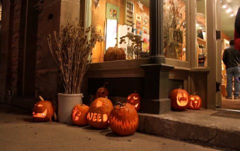 The Cedarburg Pumpkin Walk In Wisconsin Is A Classic Fall Tradition