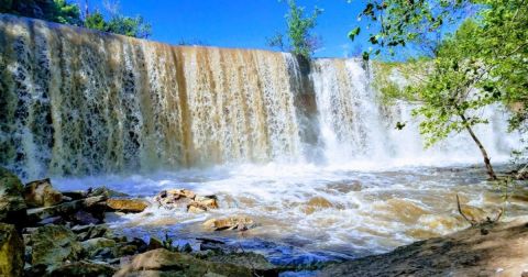 The Cowley State Fishing Lake Waterfall In Kansas Will Soon Be Surrounded By Beautiful Fall Colors