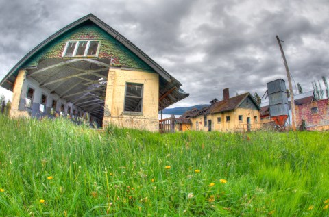 The Northern State Recreation Area Loop Will Lead You To The Haunted Northern State Hospital In Washington