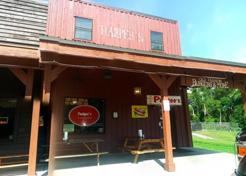 Indulge In The Old School Drive-Up Dog & Burger Joint In Florida Known As Pudgee’s