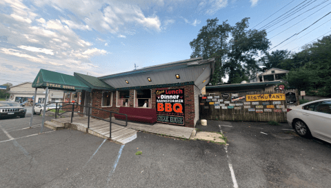 Barnstormer Barbeque Is A Delicious Roadside Restaurant In New York You’ll Wish You’d Known About Sooner