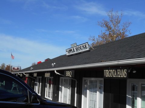 The Apple Cider Donuts At The Apple House In Virginia Are Made From Scratch Every Day