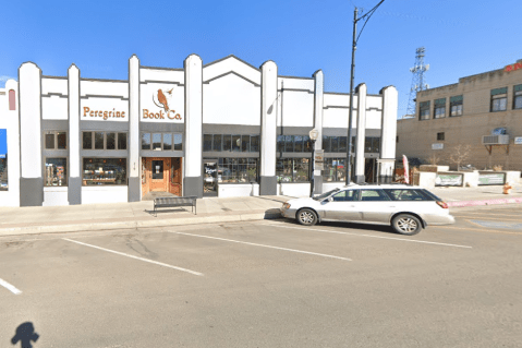 The Largest Independent Bookstore In Arizona Has More Than 100,000 Books