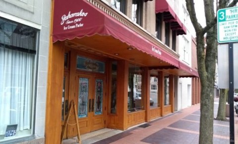 Stop By Zaharakos, A Charming Ice Cream Shop With Delicious Hard Scoop In Indiana