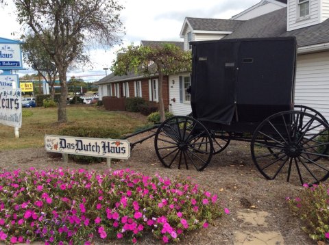 Das Dutch Haus Restaurant Near Cleveland Will Make You Feel A Million Miles Away From Everything