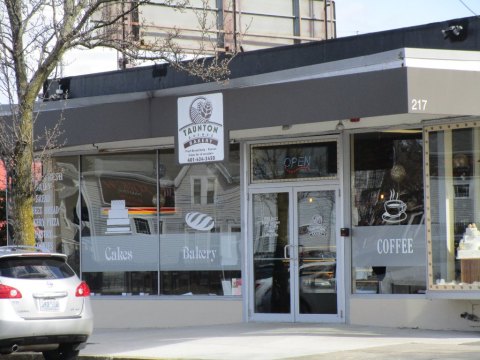 Taunton Avenue Bakery In Rhode Island Opens At 5 A.M. Every Day To Sell Their Delicious Portuguese Pastries