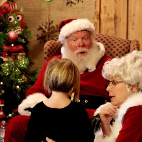 Your Whole Family Can Enjoy Eating Breakfast, Brunch, Dinner, Or Supper With Santa At Cedar Hill Farm In Mississippi