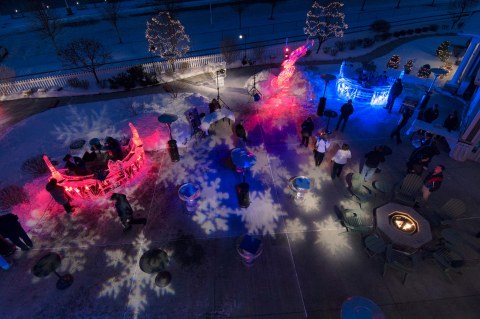 This Beautiful Bar Near Buffalo Is Made Of Over 25,000 Pounds Of Crystal Ice