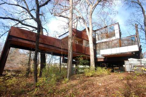 You Can Spend The Night In This Modern Glass Tree House In Georgia