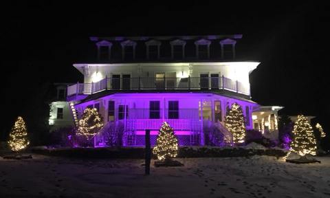 The Camden Harbour Inn Just Might Be The Most Beautiful Christmas Hotel In Maine