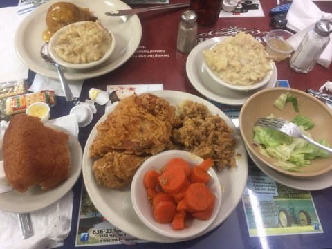 Lewis Cafe Is An Old-School Missouri Restaurant That Serves Some Of The Best Chicken Dinners