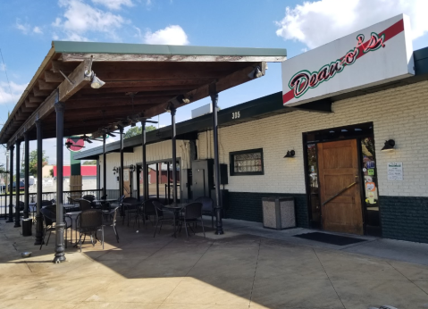 You Simply Have To Try The Pizza Burger From Dean-O's Pizza In Louisiana