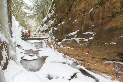 Franconia Notch State Park In New Hampshire Completely Transforms Every Winter, Its Frozen Beauty Is Unforgettable