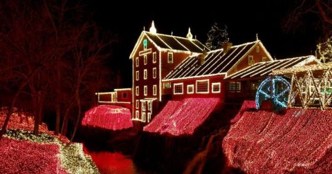 Visit Clifton, The One Christmas Town Near Cincinnati That's Simply A Must Visit This Season