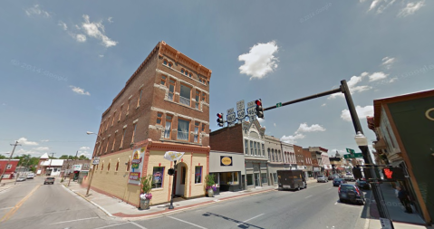 The World's Tallest Three-Story Building Is Actually The Unique Paradise Cafe In Kentucky