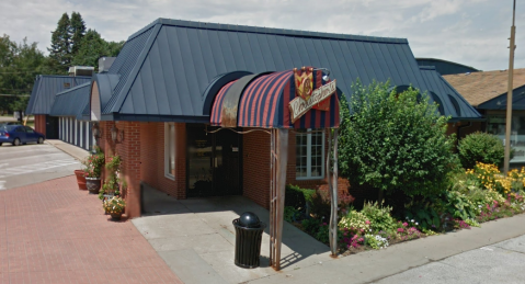 Christopher's Is A Legendary Italian Restaurant In Iowa That Serves Exceptional Homemade Chicken Parmesan