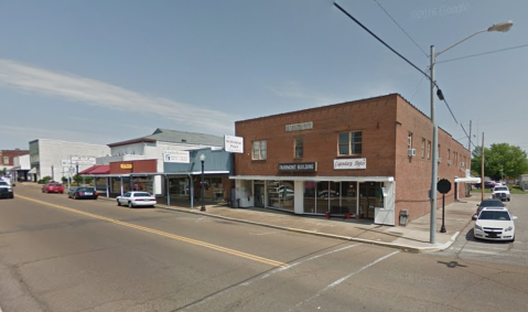 Satisfy Your Sweet Tooth At Tiny Baker, An Adorable Small-Town Bakery In Tennessee