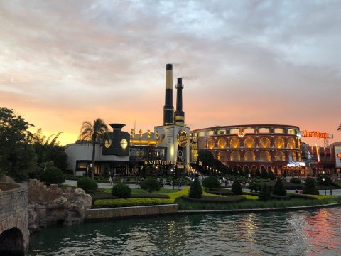 All The Waiters Dress Like Steampunk Characters At The Toothsome Chocolate Emporium In Florida