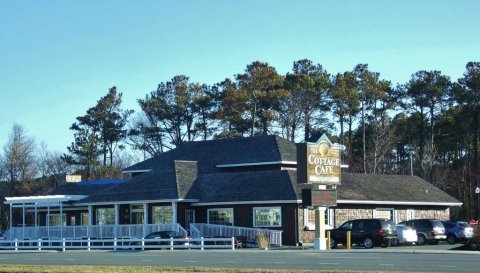 The Cottage Cafe In Delaware Serves The Most Outrageous Fries You'll Ever Try