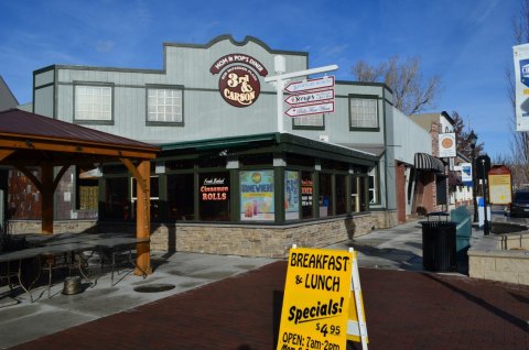 Folks Are Willing To Go Well Out Of Their Way For The Food At Mom And Pop's Diner In Nevada