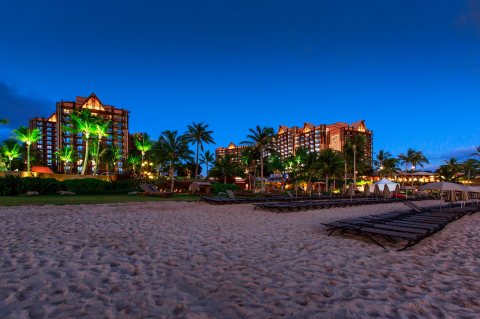 Aulani, A Disney Resort & Spa Just Might Be The Most Beautiful Christmas Hotel In Hawaii