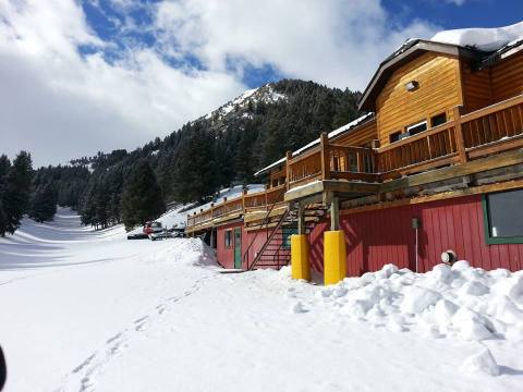 The Smallest Ski Slope In Wyoming Can Be Found At Pine Creek And It's Great For Beginners