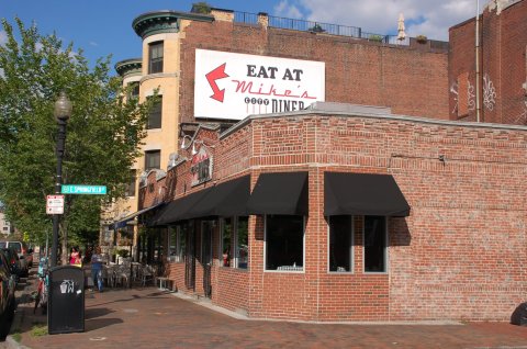 Mike's City Diner Is A Cash Only Diner In Massachusetts That'll Take You Back In Time