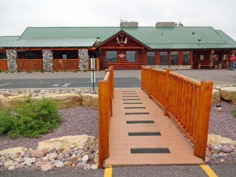 The Coziest Place For A Winter Wisconsin Meal, Log Cabin Restaurant, Is Comfort Food At Its Finest