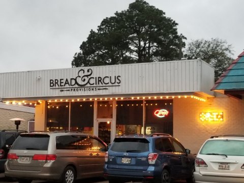 The Wood Fired Neapolitan Pizzas At Bread & Circus Are Some Of The Best In Louisiana