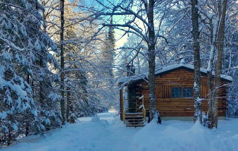 The Fairytale Log Cabin Hideway In New Hampshire, Rustic Log Cabins, Is A Dreamy Place To Spend The Night