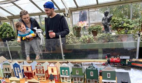 Fill Your Winter With Color At Buffalo Botanical Garden’s Poinsettia And Railway Exhibit