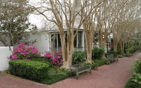 Step Back Into The 1800s With A Meal At La Cuisine De Maman In Louisiana