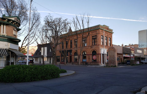 Eli's Old Fashioned Ice Cream & Soda Shop In Utah Will Transport You To Another Era