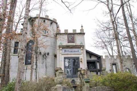 Stumbling Upon Williamswood Castle, A Hidden Castle In Tennessee, Will Feel Like A Winter Fairy Tale