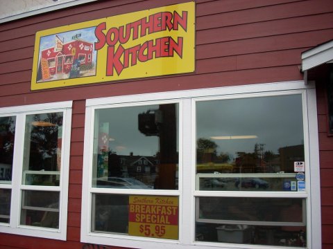 The Coziest Place For A Winter Washington Meal, Southern Kitchen, Is Comfort Food At Its Finest