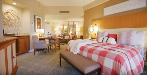 Stay In An Santa-Themed Hotel Room In Arizona This Holiday Season