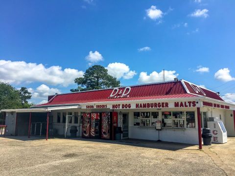 The Burgers And Shakes From D&D Drive-In Are Worth The Trip From New Orleans