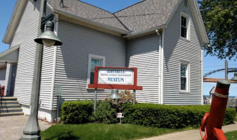 The World's Largest Beach Glass Is At The Ashtabula Maritime & Surface Transportation Museum - Not Too Far From Cleveland