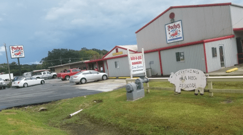 Poche's Is A Hole-In-The-Wall Market In Louisiana With Some Of The Best Fried Chicken In Town