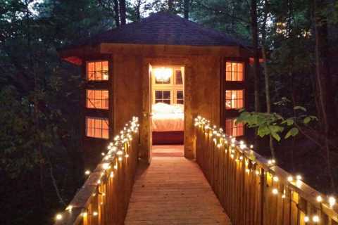 This Tiny One-Room Cabin Near The Hemlock Farm Creek In Georgia Makes For A Simple And Tranquil Escape