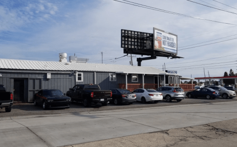 Feast On All-You-Can-Eat Boiled Seafood At Smitty's Near New Orleans